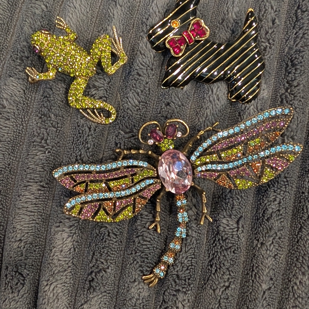 Heidi Daus Gold-Tone Dog Brooch